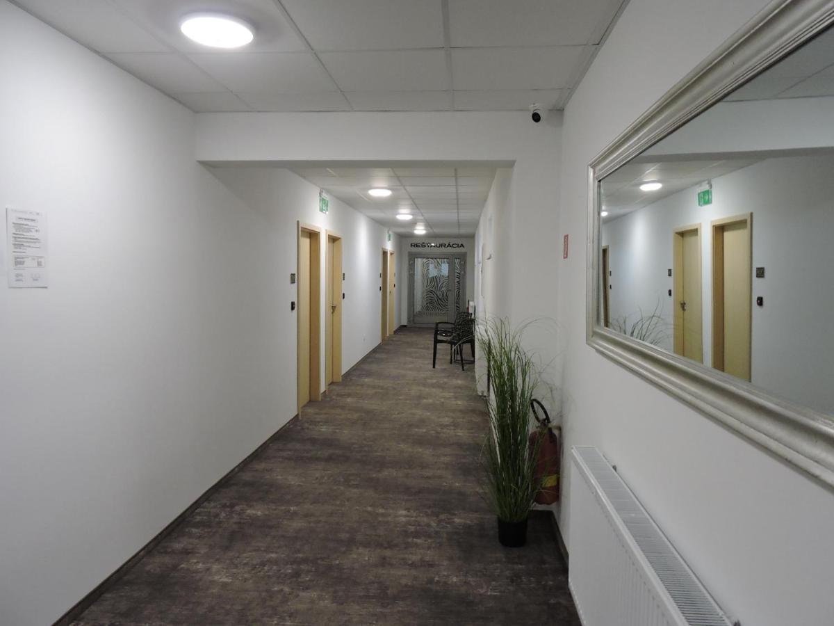 Primma Hotel Moldava nad Bodvou Exteriör bild